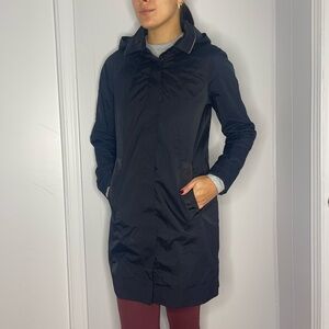 LULULEMON WINDBREAKER